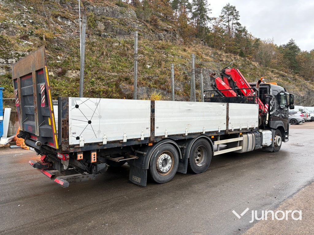 Lastbil med kran - Volvo FM 370 FASSI F155