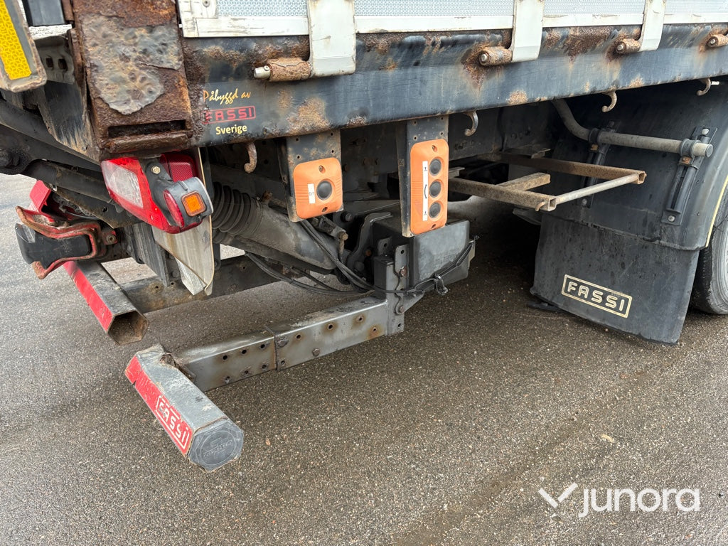 Lastbil med kran - Volvo FM 370 FASSI F155