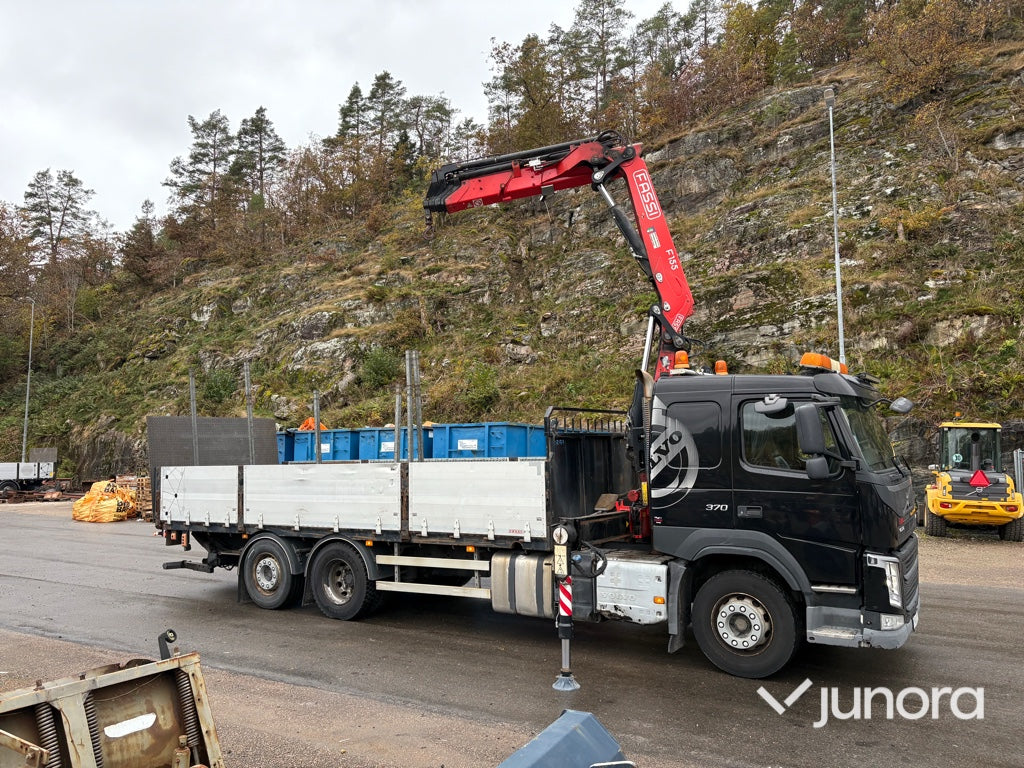 Lastbil med kran - Volvo FM 370 FASSI F155