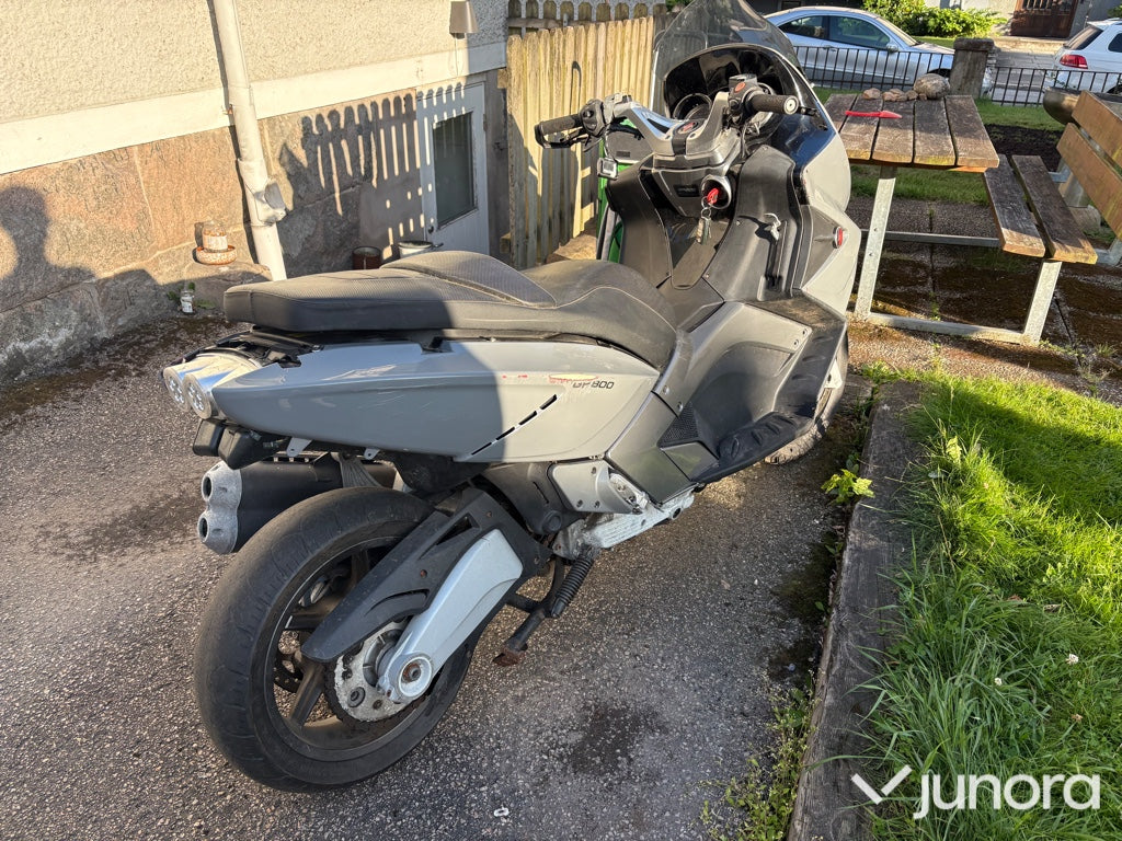 Gilera GP800