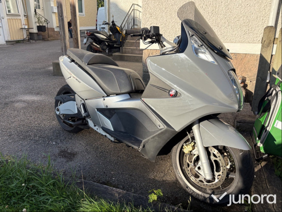 Gilera GP800