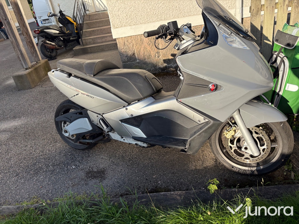 Gilera GP800