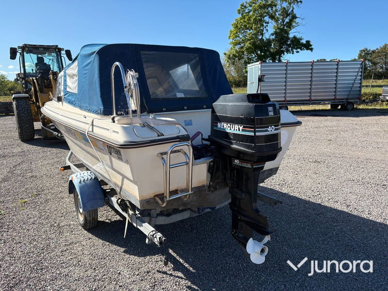 Motorbåt - Uttern 5000 DUH 64