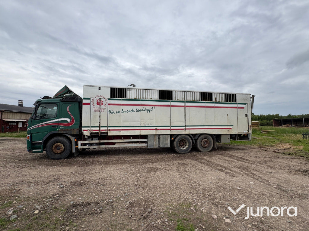 Djurtransport Volvo FM9 6x2