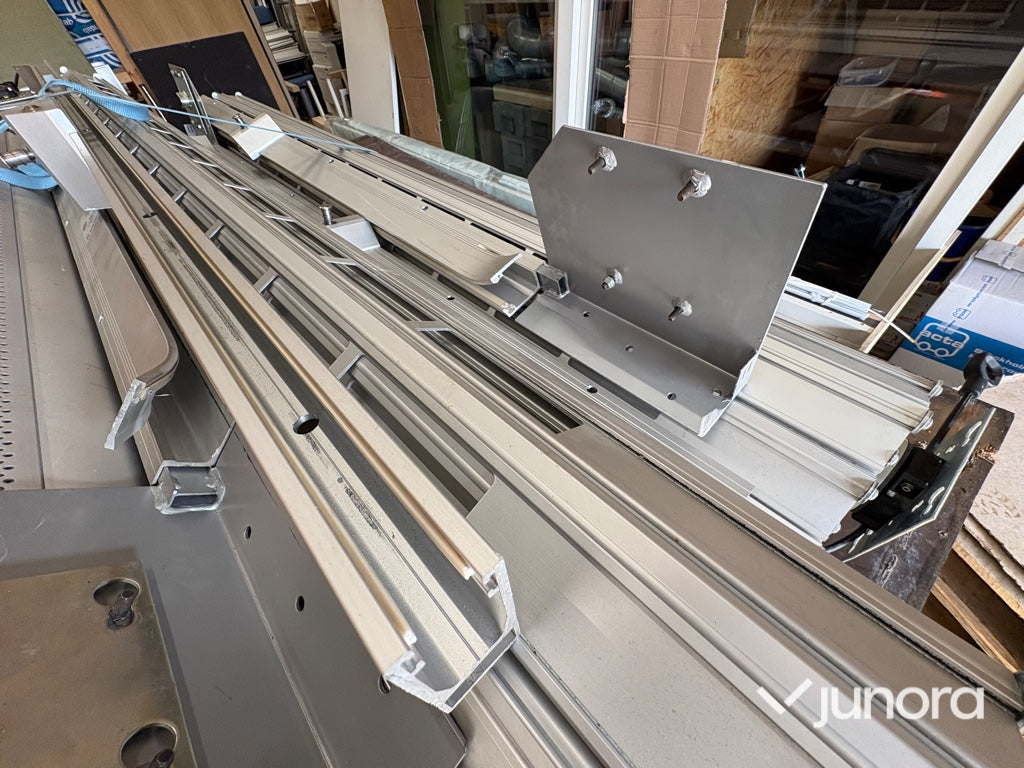 Butiksgaller - Jari, Titan 100