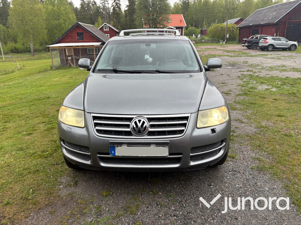 EPA / A-Traktor - Volkswagen Touareg V8