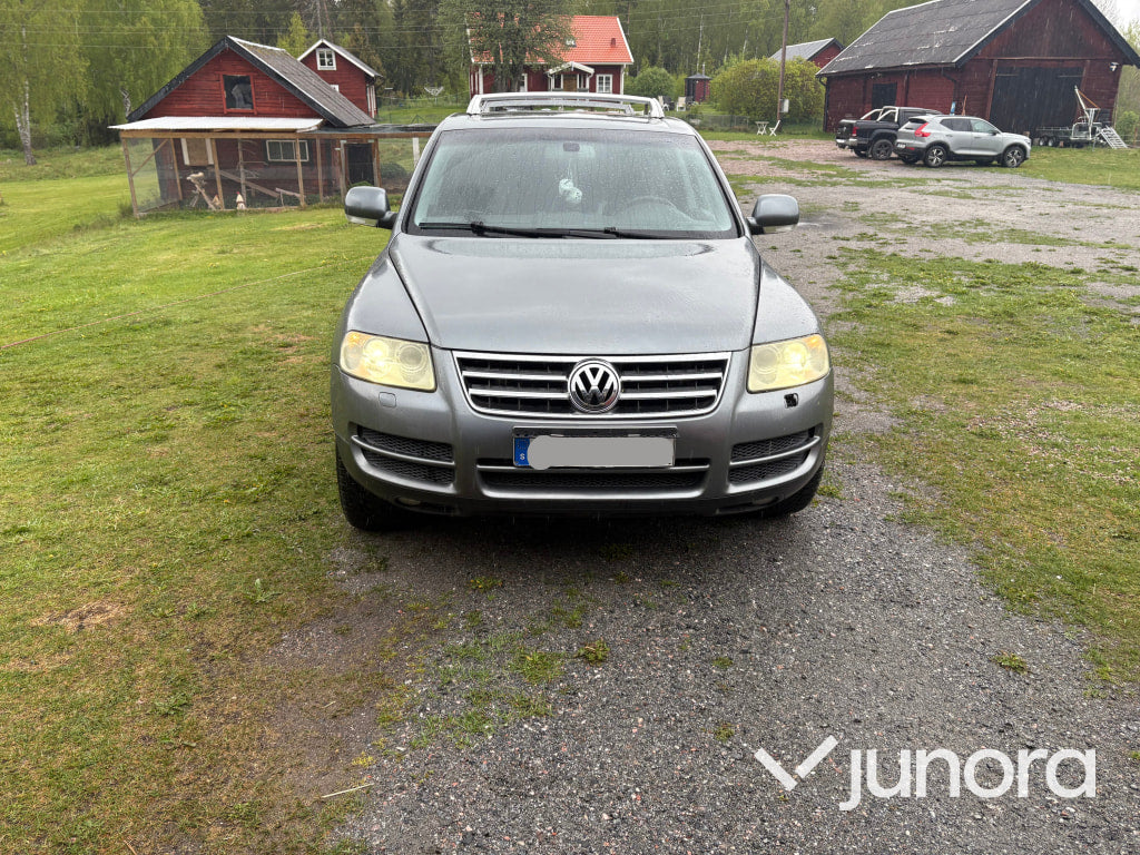 EPA / A-Traktor - Volkswagen Touareg V8