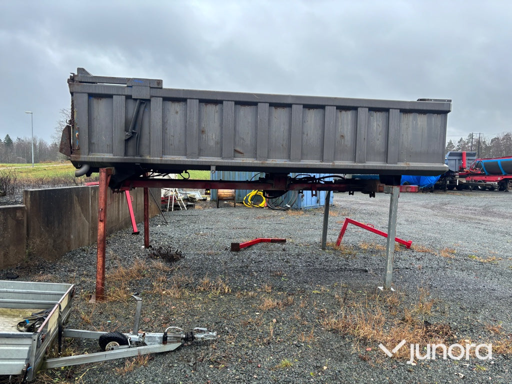 Flak -  Blidsberg, Med högtippande lucka