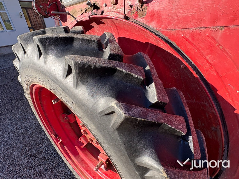 Traktor Bolinder Munktell BM Volvo 400 Buster