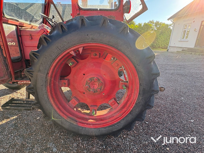 Traktor Bolinder Munktell BM Volvo 400 Buster