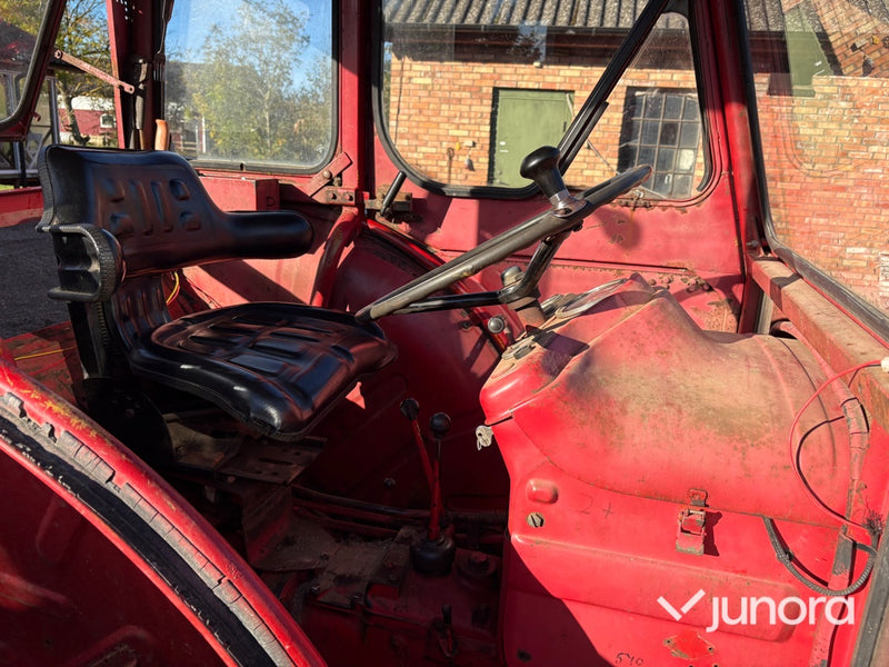 Traktor Bolinder Munktell BM Volvo 400 Buster