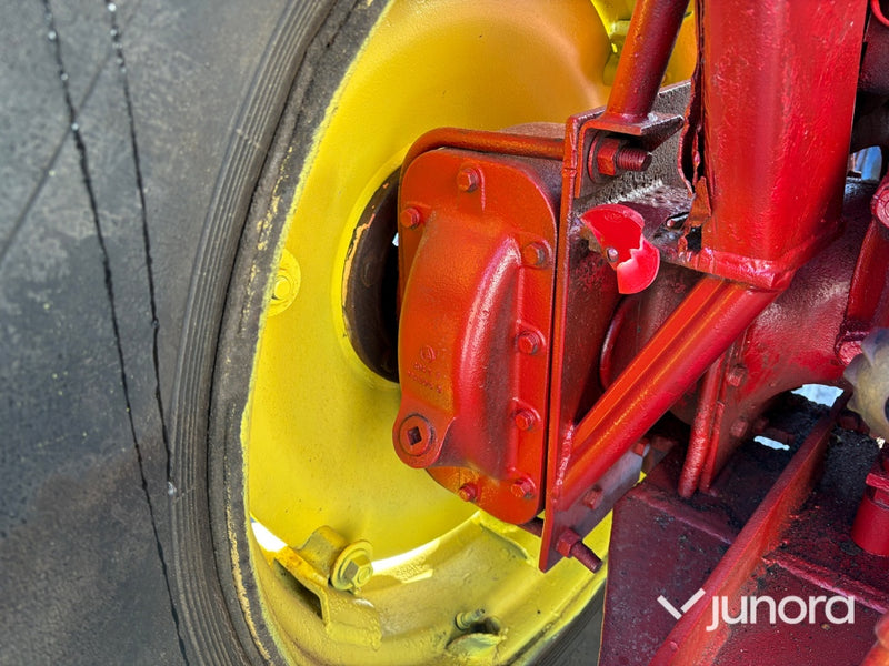 Traktor - David Brown, 990 Implematic