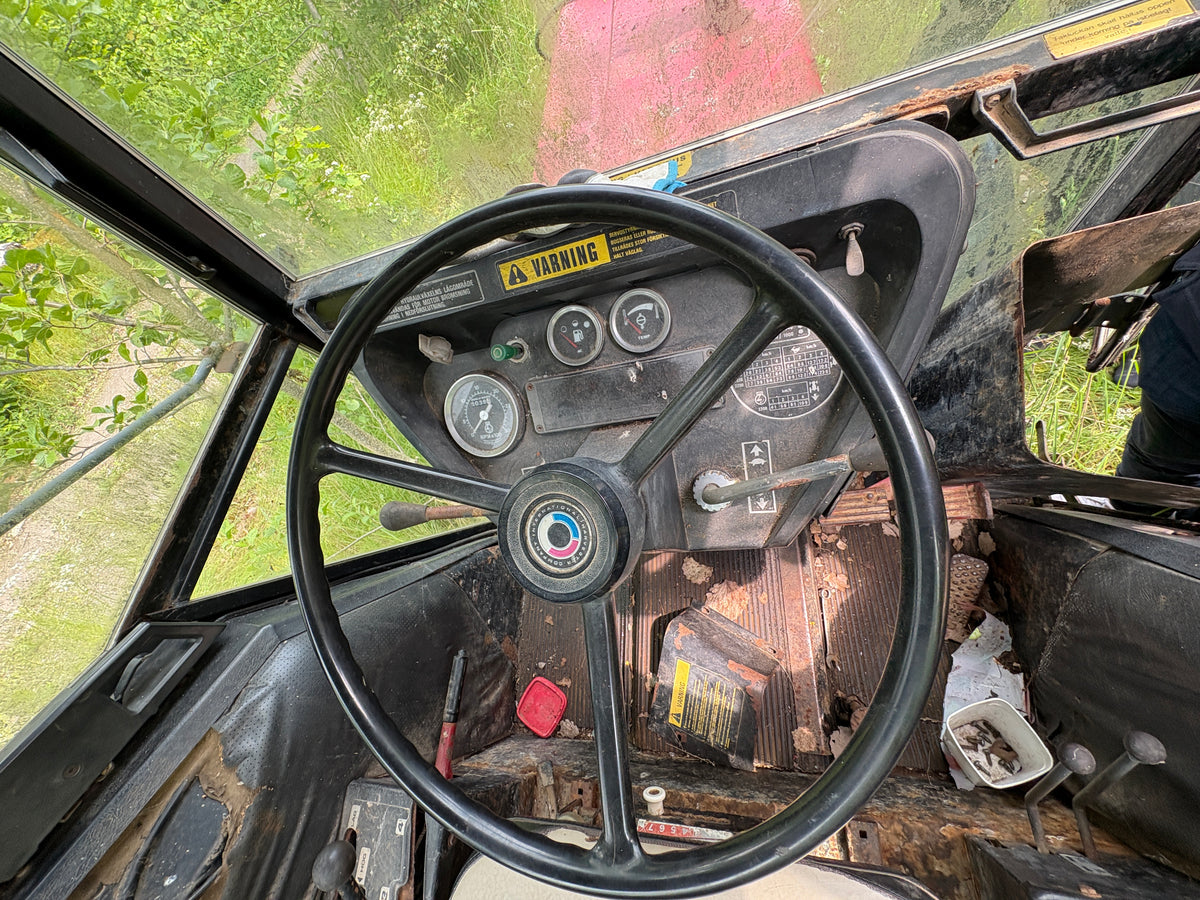 Traktor International 484 TA 50HK