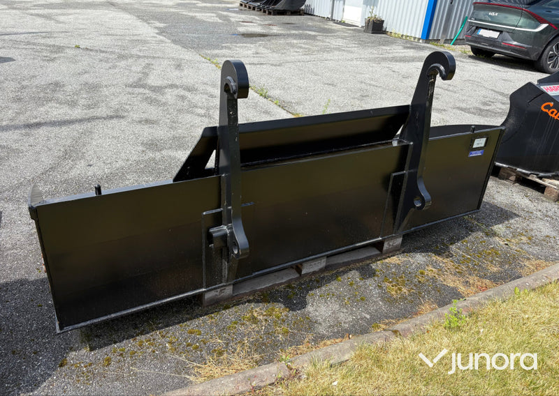 Planeringsskopa Carrus 1300L