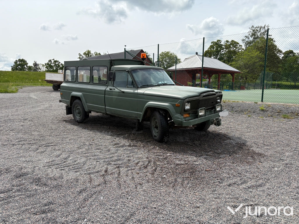 Jeep J20 Truck 27/7600