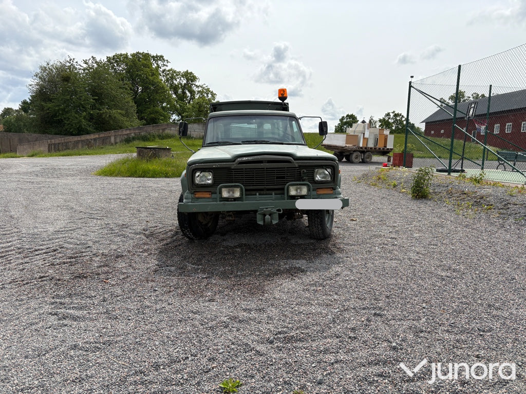 Jeep J20 Truck 27/7600