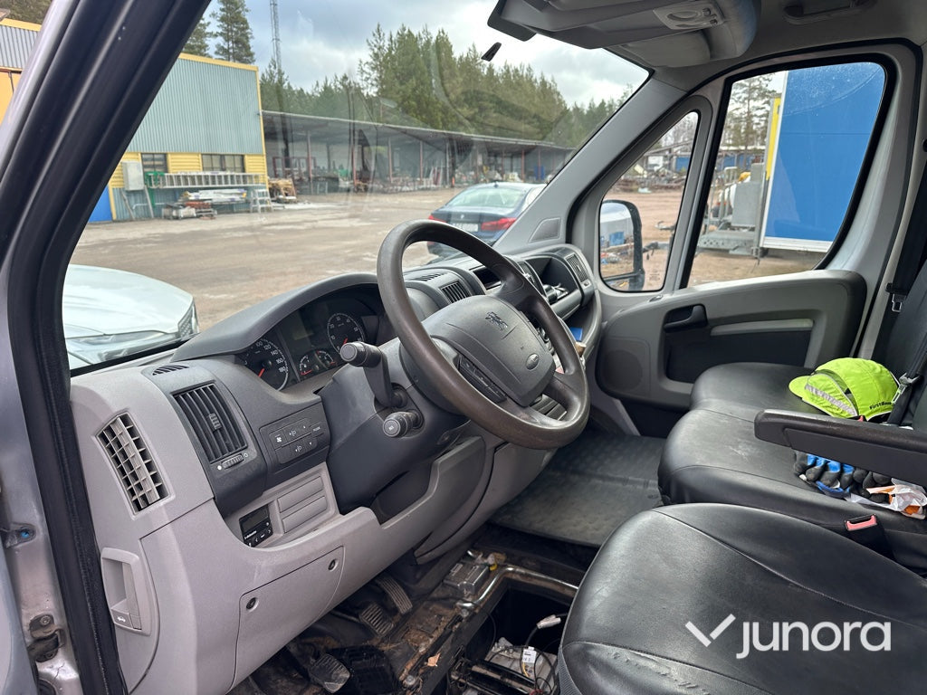 Lätt lastbil - Peugeot, Boxer 2.2 HDi 120