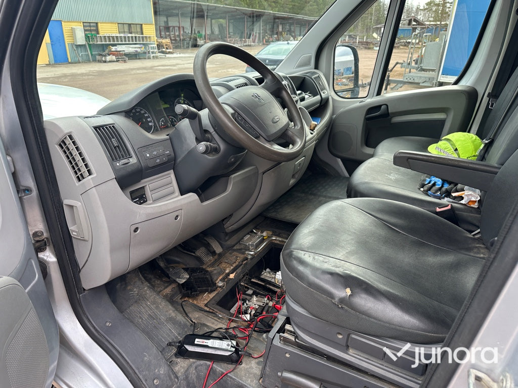 Lätt lastbil - Peugeot, Boxer 2.2 HDi 120