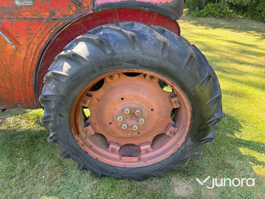 Traktor - Volvo BM 400