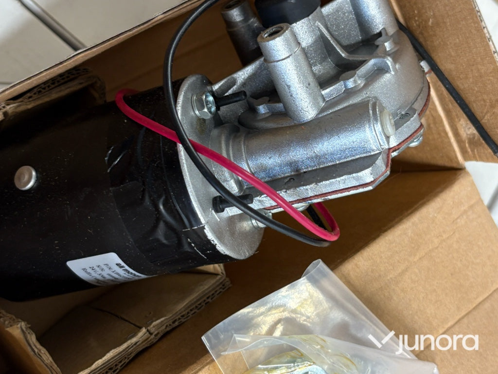 Vindrutetorkarmotor - 24V