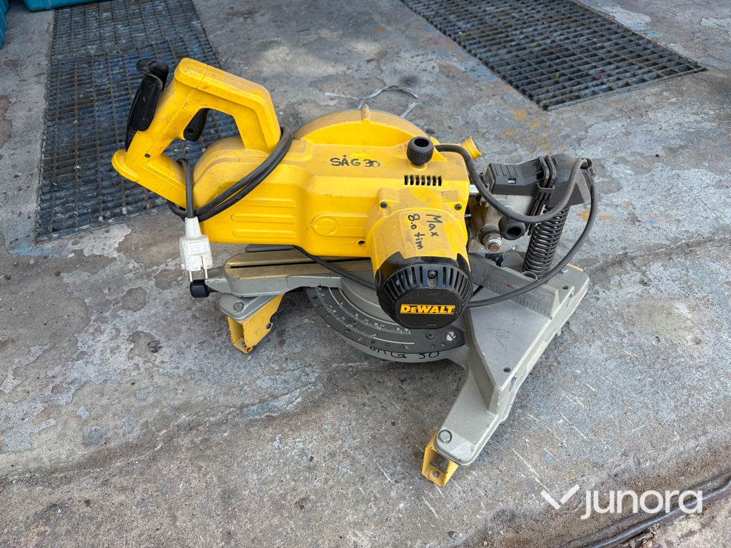 Kap och gersåg - DeWalt, DW777 Type 1