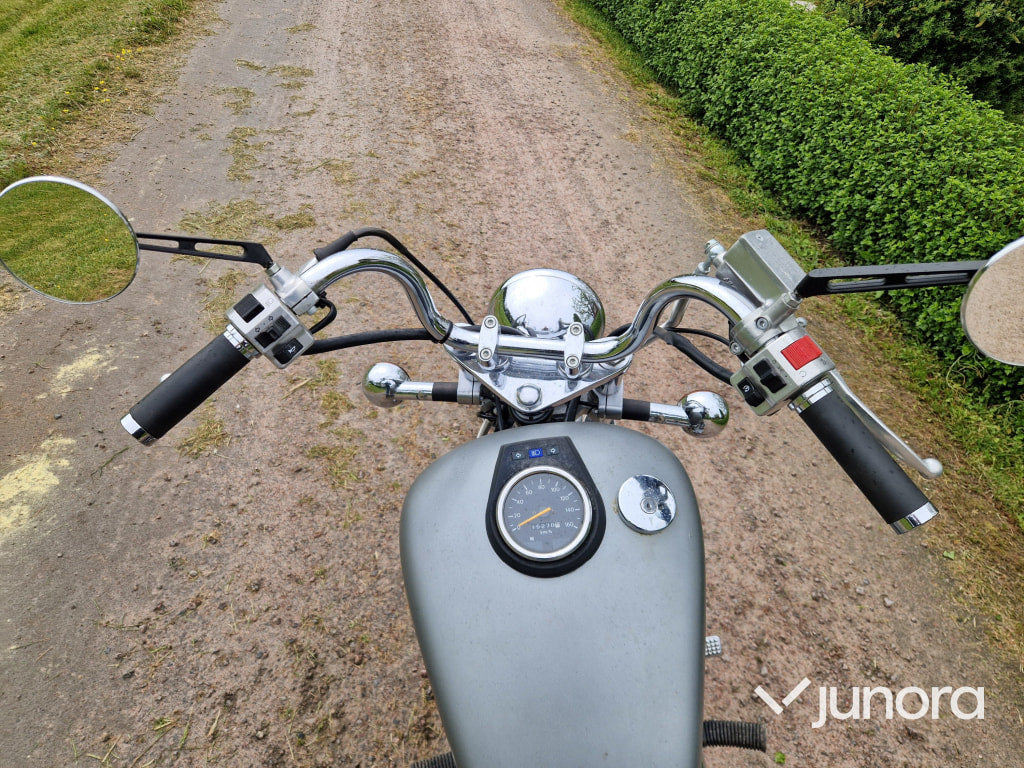 Suzuki LS 650 Bobber