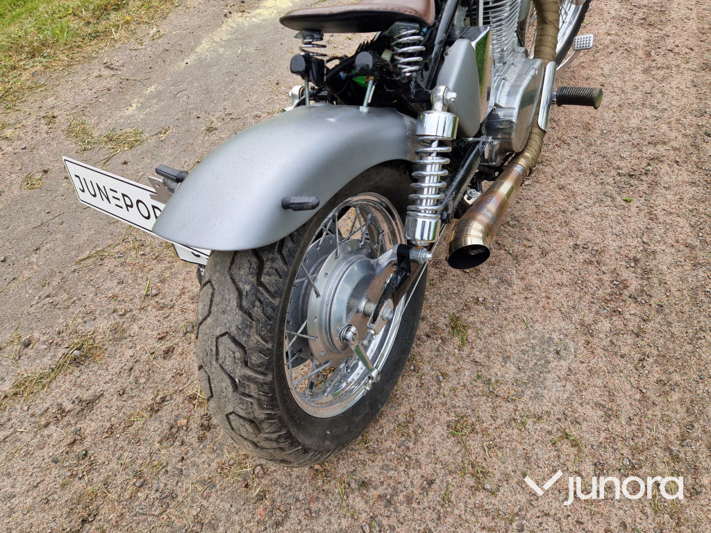 Suzuki LS 650 Bobber