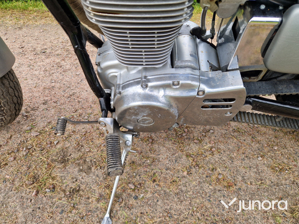 Suzuki LS 650 Bobber