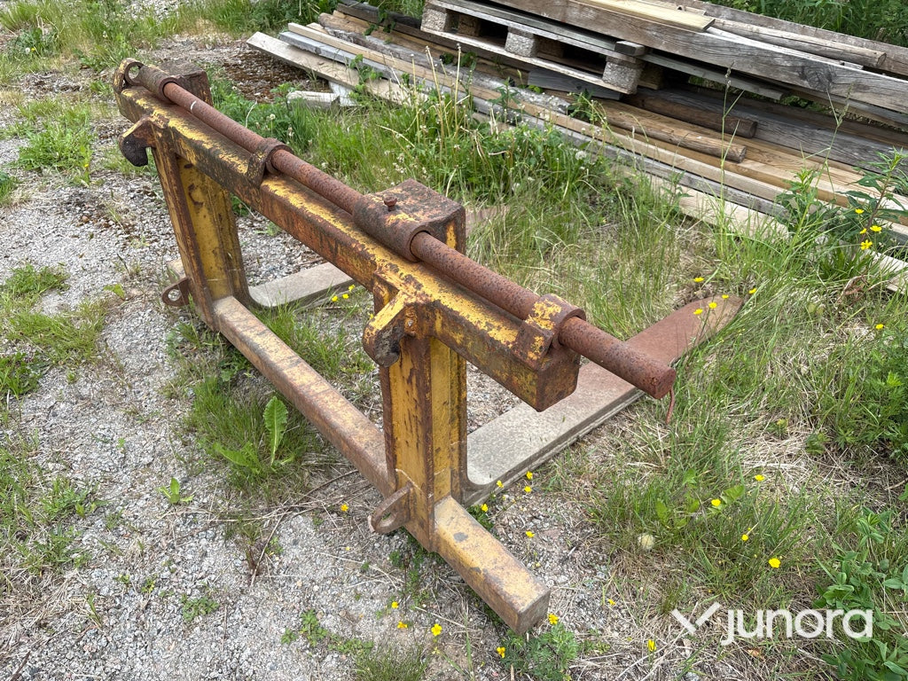 Traktorgrävare med redskap - Volvo BM, 646