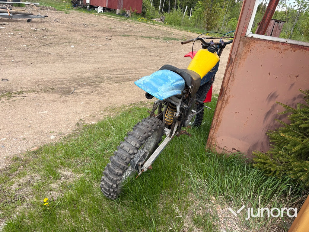 Crossmotorcykel - Suzuki RM