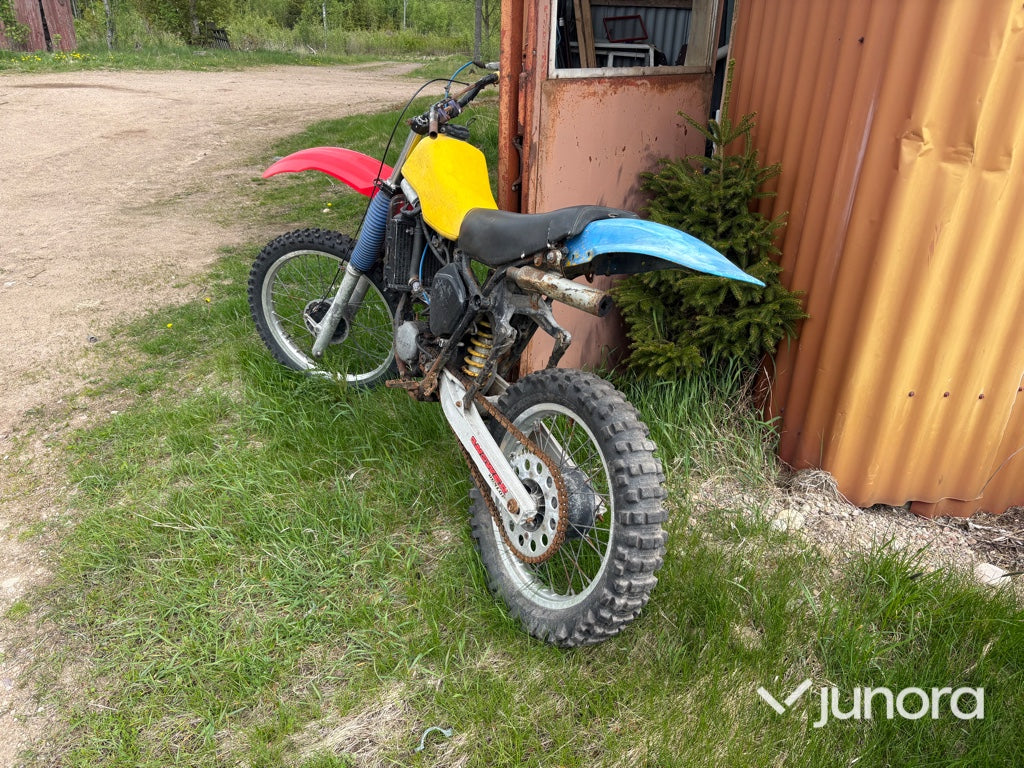 Crossmotorcykel - Suzuki RM