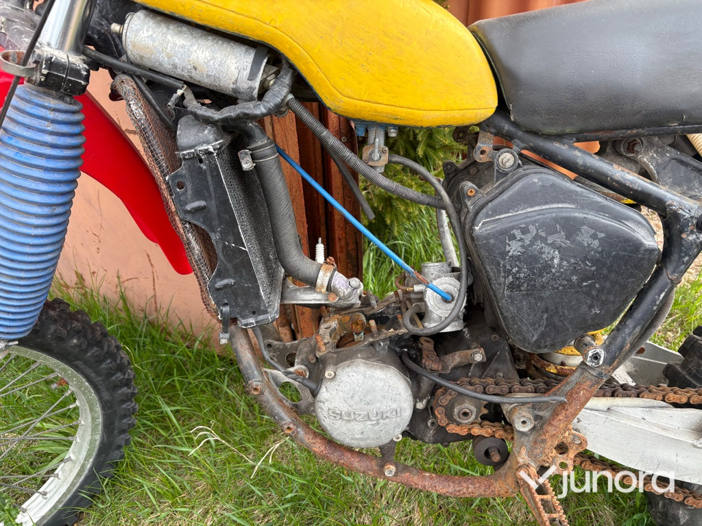 Crossmotorcykel - Suzuki RM