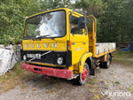 Veteranlastbil Volvo F408 med kran