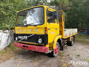 Veteranlastbil Volvo F408 med kran