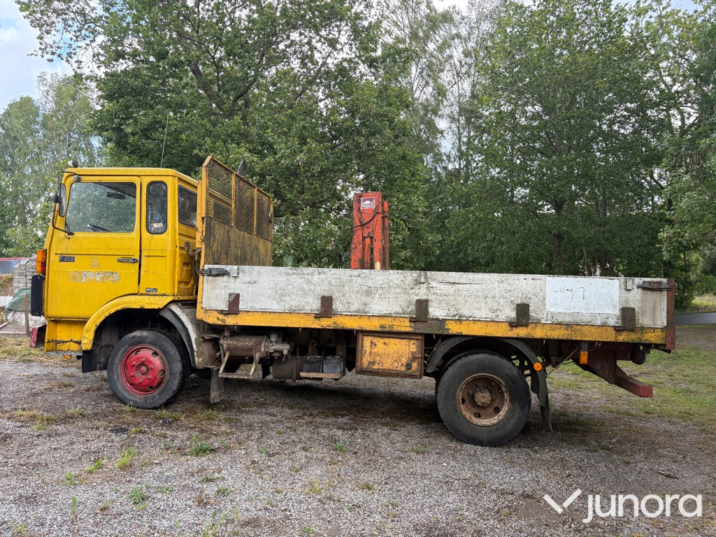 Veteranlastbil med kran - Volvo, F408