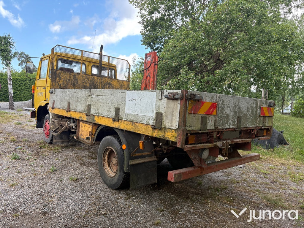 Veteranlastbil med kran - Volvo, F408