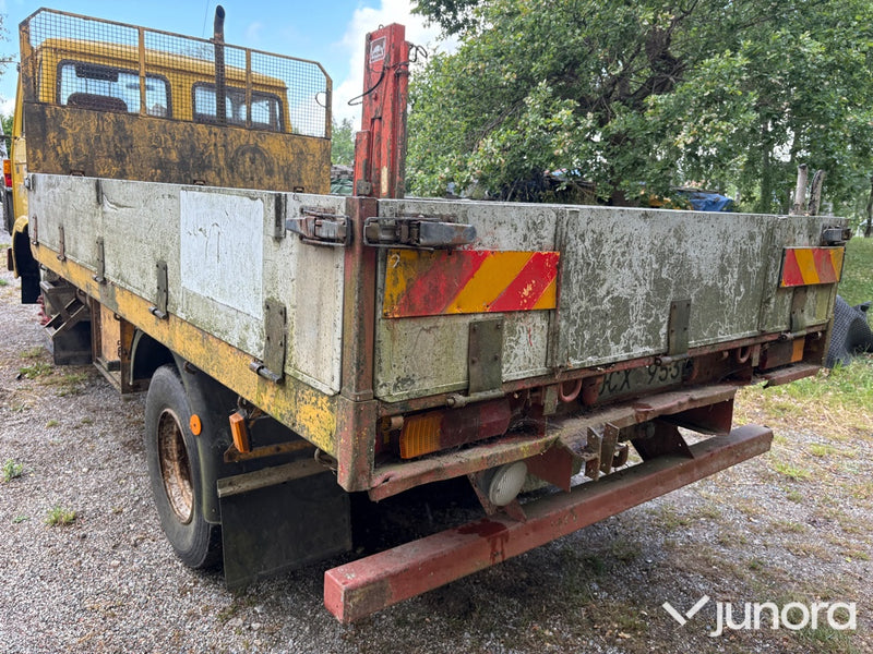 Veteranlastbil Volvo F408 med kran