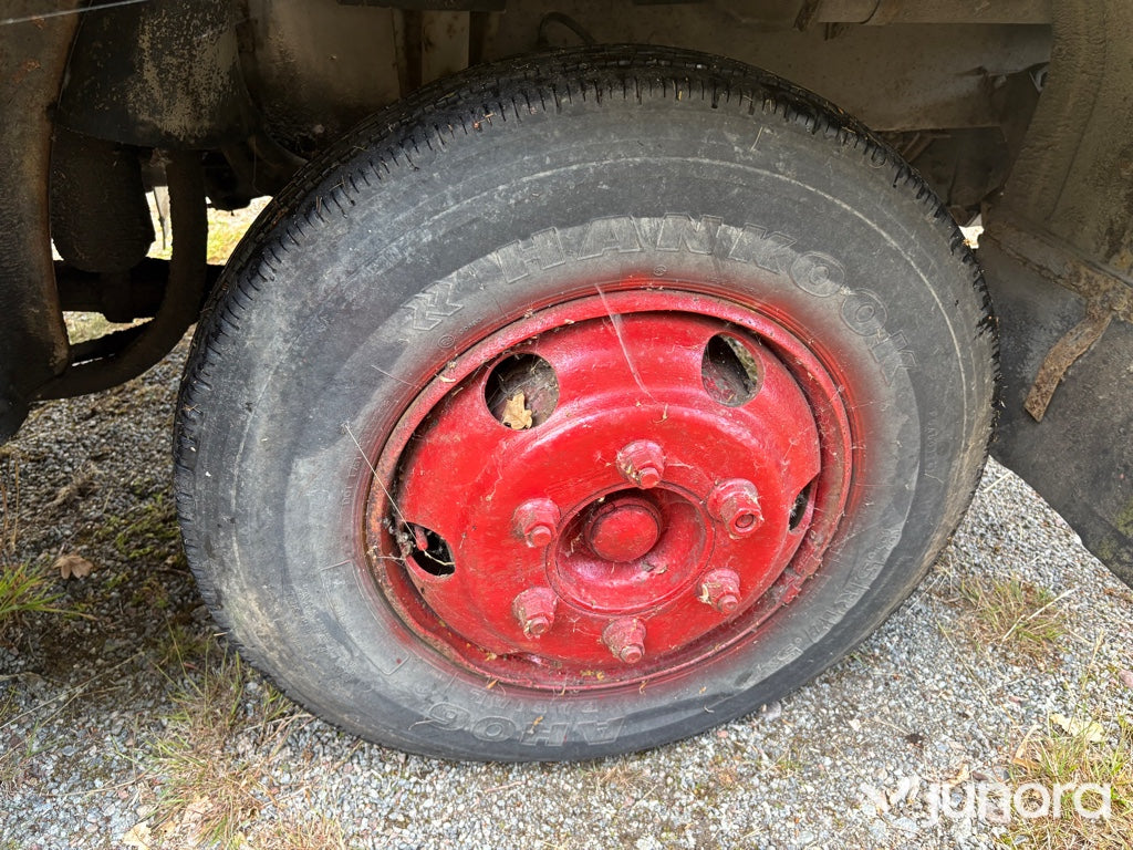 Veteranlastbil med kran - Volvo, F408
