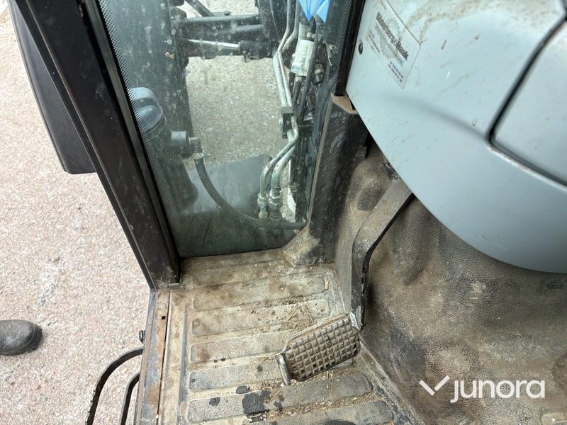 Traktor – New Holland T4040 SuperSteer