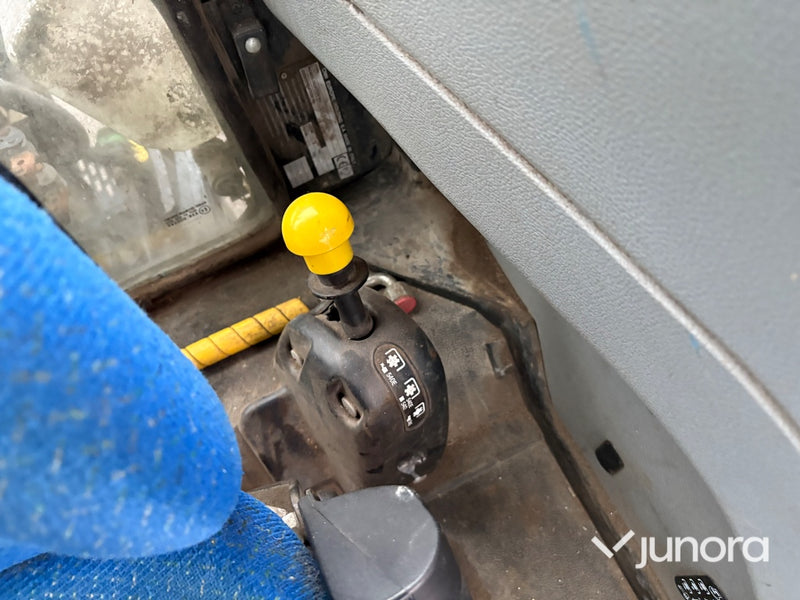 Traktor – New Holland T4040 SuperSteer