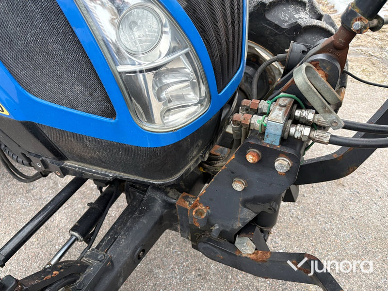 Traktor – New Holland T4040 SuperSteer