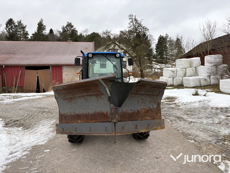 Traktor – New Holland T4040 SuperSteer