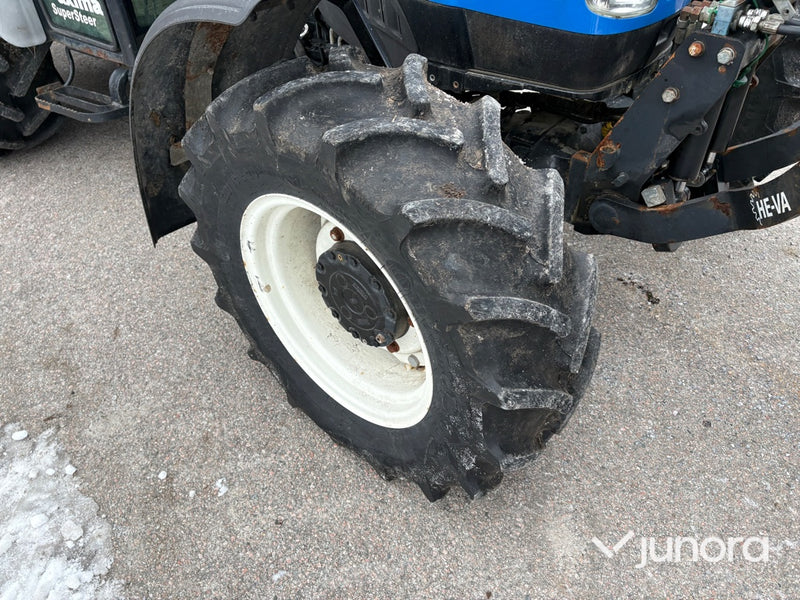 Traktor – New Holland T4040 SuperSteer