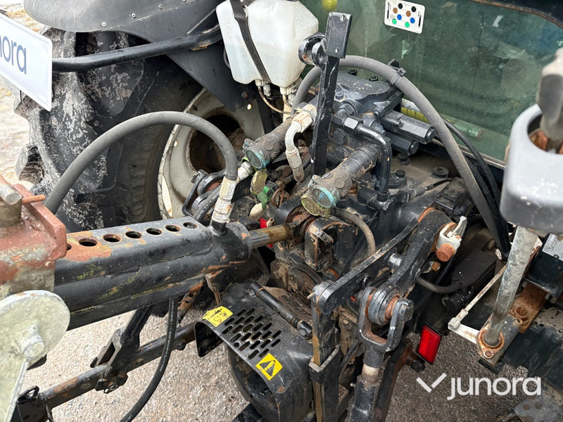 Traktor – New Holland T4040 SuperSteer