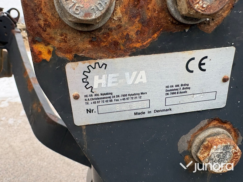 Traktor – New Holland T4040 SuperSteer