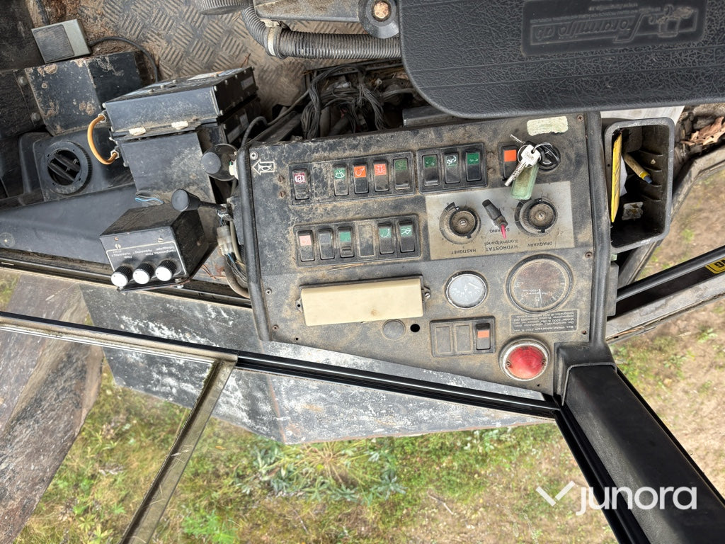 Traktor grävare