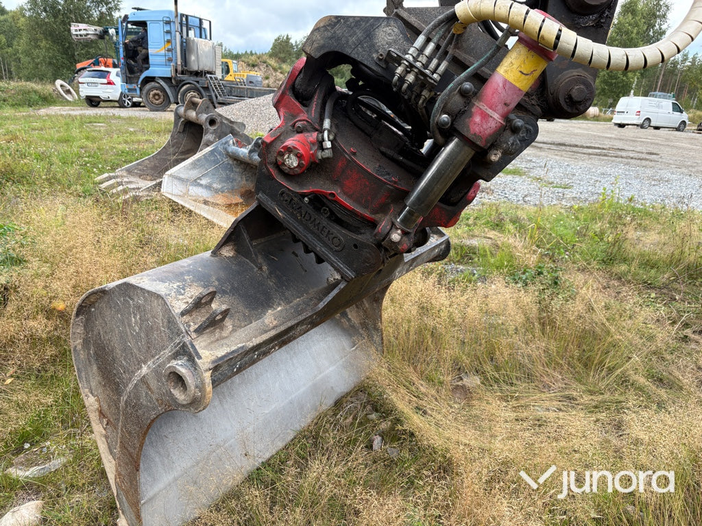 Traktor grävare