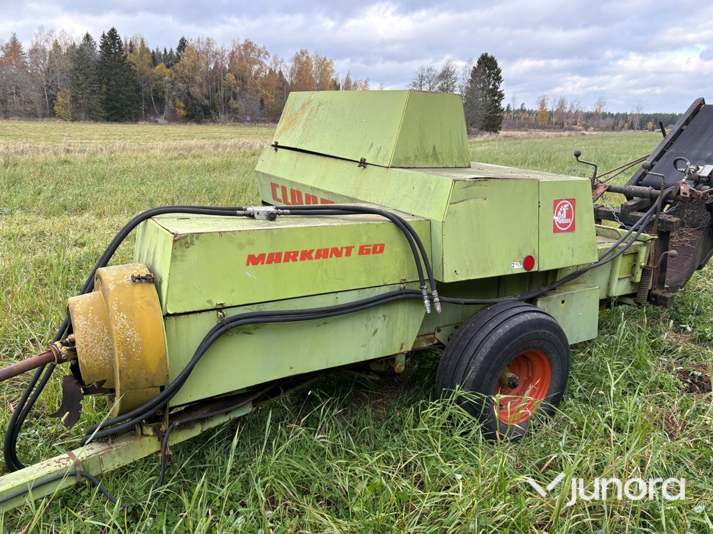 Fyrkantspress / Småbalpress - Claas Markant 60