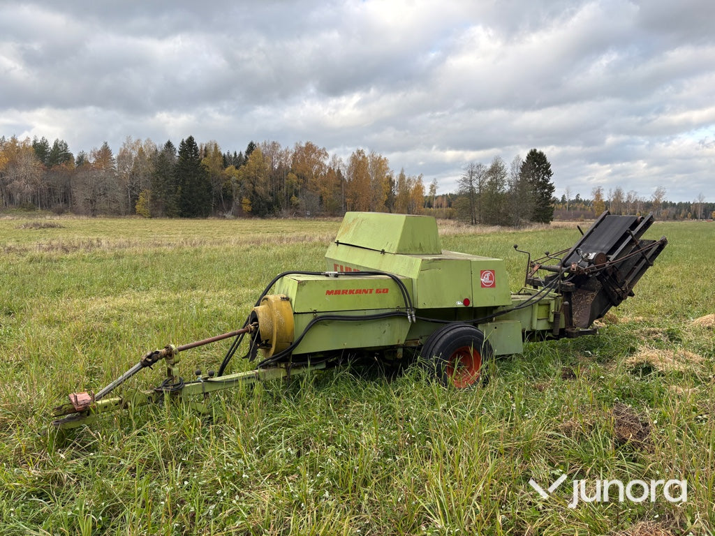 Fyrkantspress / Småbalpress - Claas Markant 60