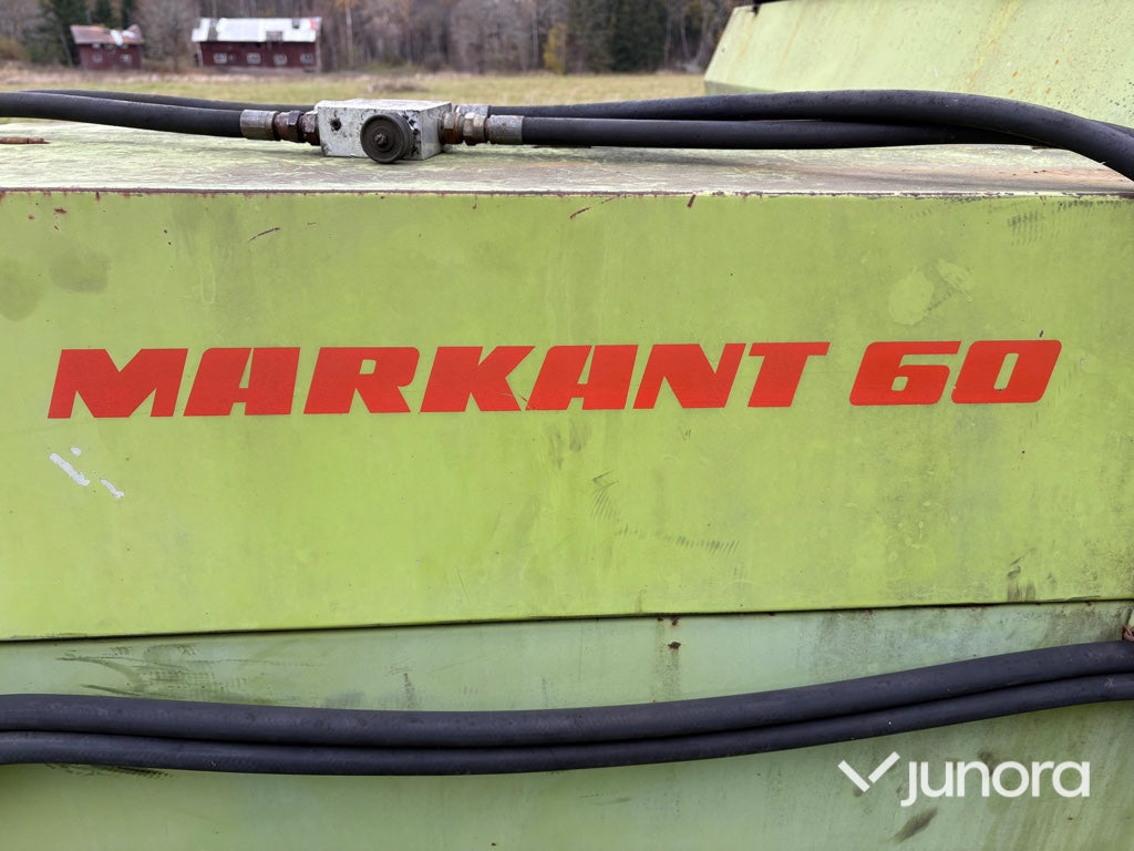 Fyrkantspress / Småbalpress - Claas Markant 60